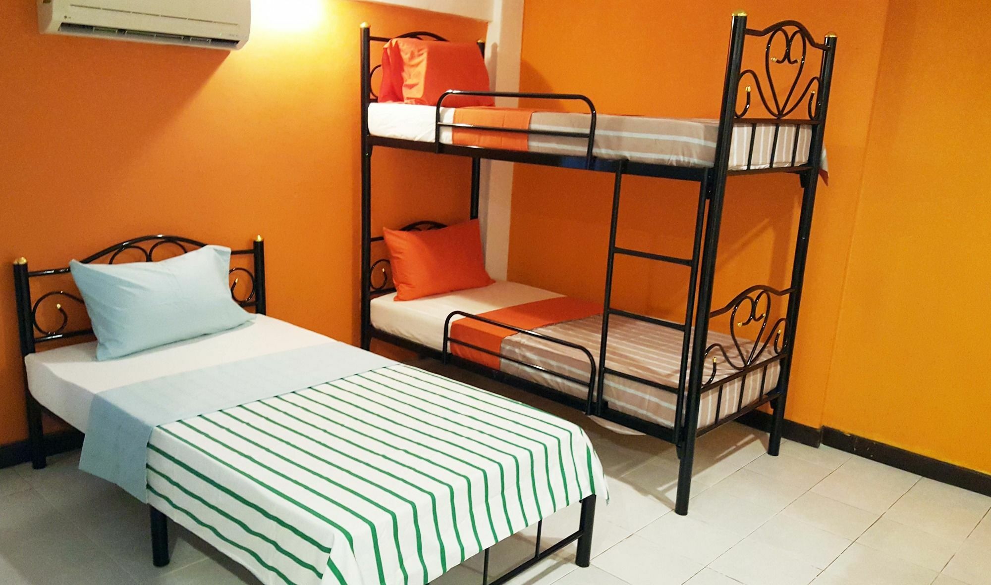 Hostel Mr.Sea In Bangkok Exterior foto